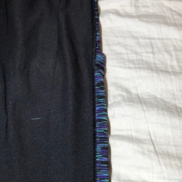 Black Leggings with Subtle Blue and Green Sides - Picture 5 of 8